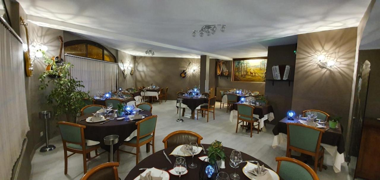 Logis Hotel Saint-Hubert Кур-Шеверни Экстерьер фото
