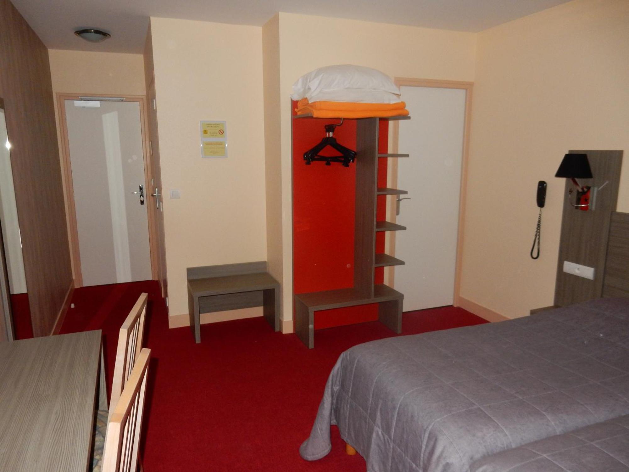 Logis Hotel Saint-Hubert Кур-Шеверни Номер фото