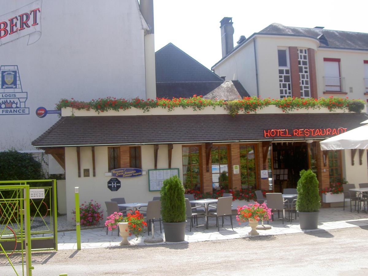 Logis Hotel Saint-Hubert Кур-Шеверни Экстерьер фото