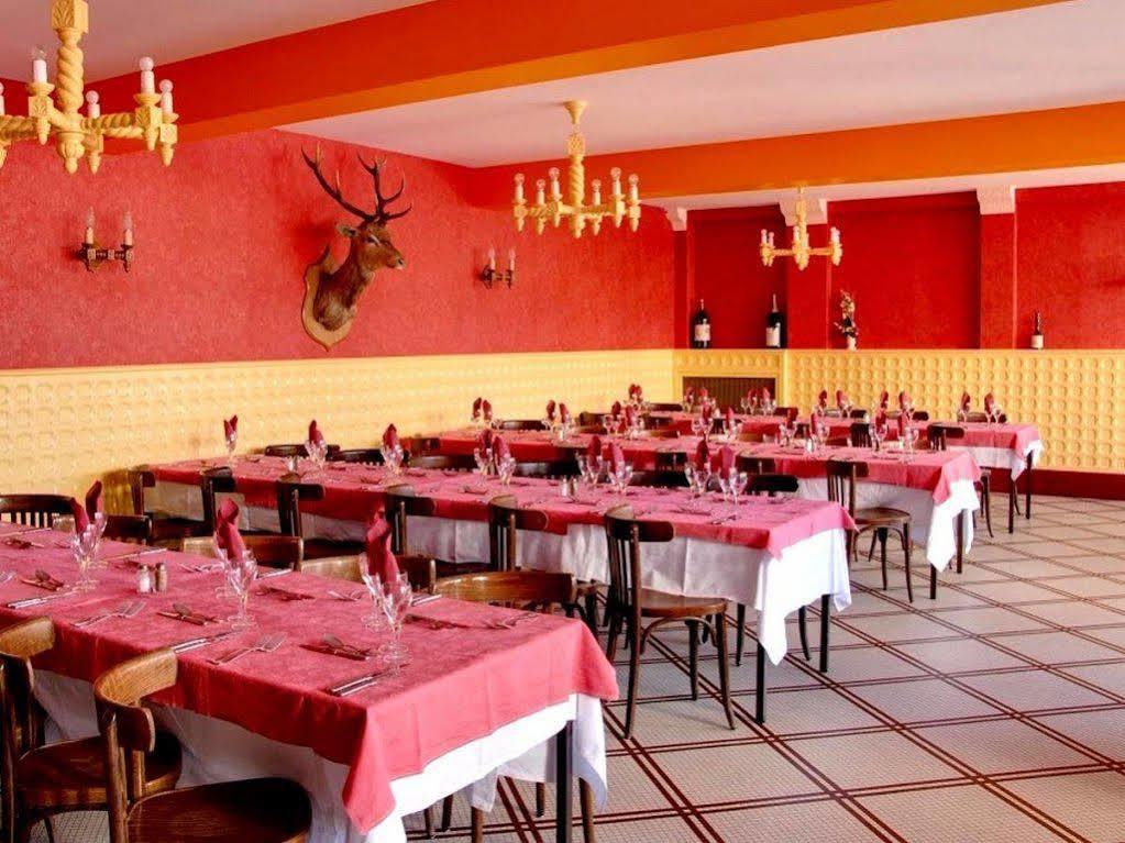 Logis Hotel Saint-Hubert Кур-Шеверни Экстерьер фото
